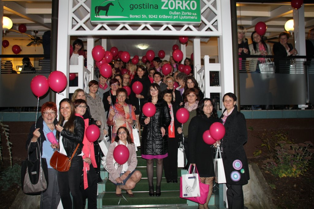 Drugi ženski večer je potekal v znamenju prijateljstva. Osrednja gostja je bila Saša Einsiedler, ki nas je očarala s svojo odkritostjo in humorjem. Vizažistka Manca Maselj nam je zaupala nekaj nasvetov za lepši videz,  Andreja Ternar pa nam je predstavila obrazno refleksoterapijo, ob pomoči katere smo si udeleženke dogodka razmigale vse mišice na obrazu. Tudi [&hellip;]